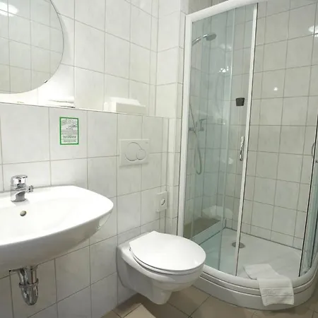מלון Buchenkrug Halle (Westfalen)